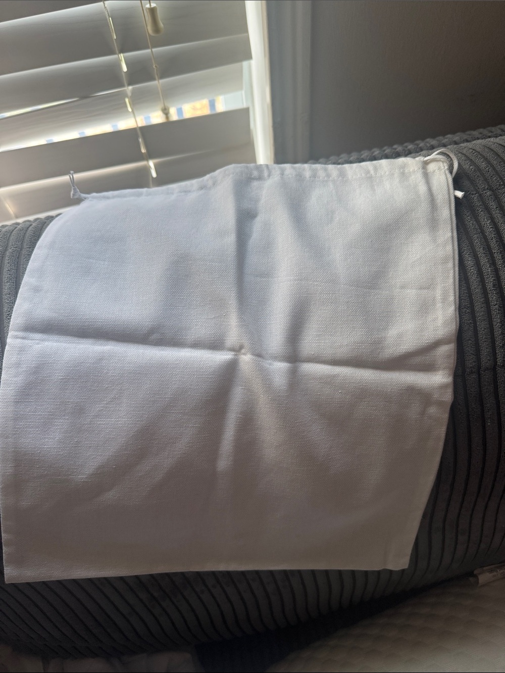 Valentino Garvani dust bag - Picture 3 of 4